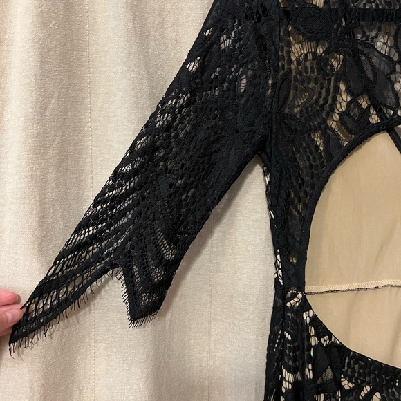 🤍 NWOT Romantic Lace Open Back Black Midi Dress Small - Picture 2 of 6
